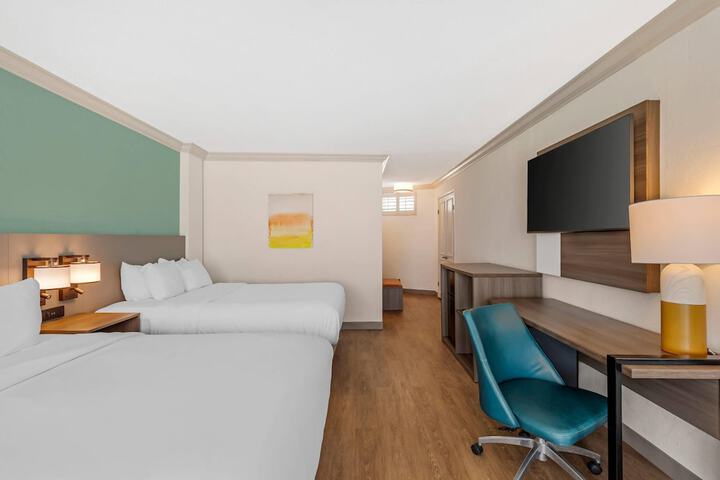 Room 10 of 55