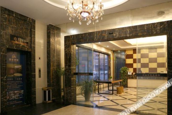 Hotel Interior 6 of 19