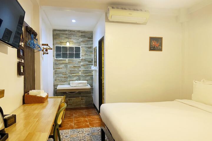 Room 29 of 62