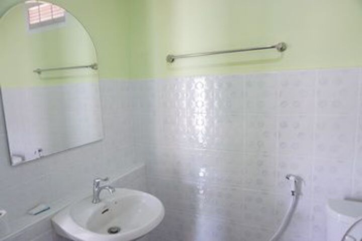 Room 6 of 29