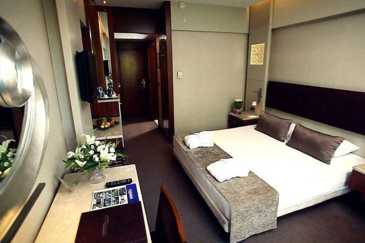 Room 8 of 57