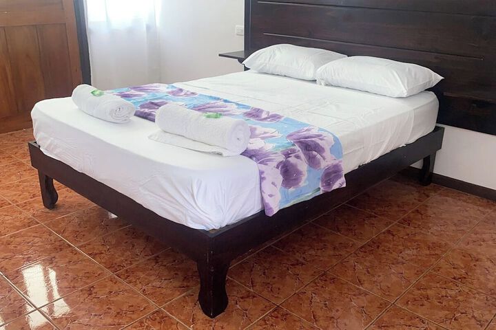 Room 4 of 17