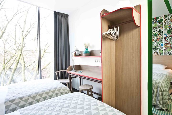 Room 16 of 71