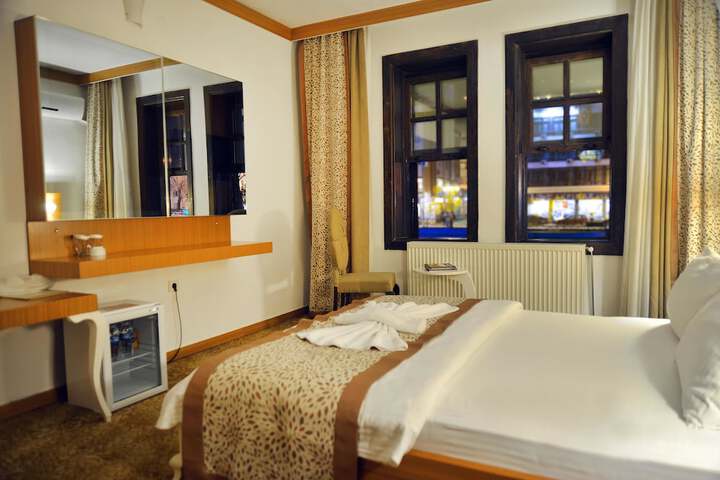 Room 14 of 53