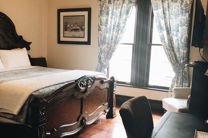 Room 3 of 69