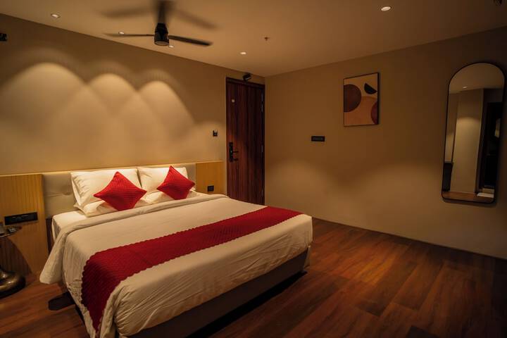 Room 9 of 20