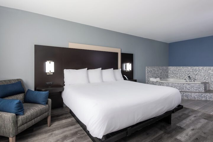 Room 6 of 20