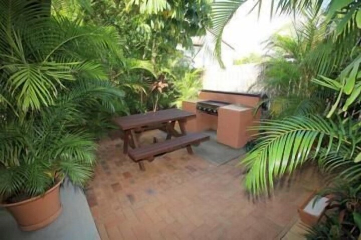 Property Grounds 20 of 25