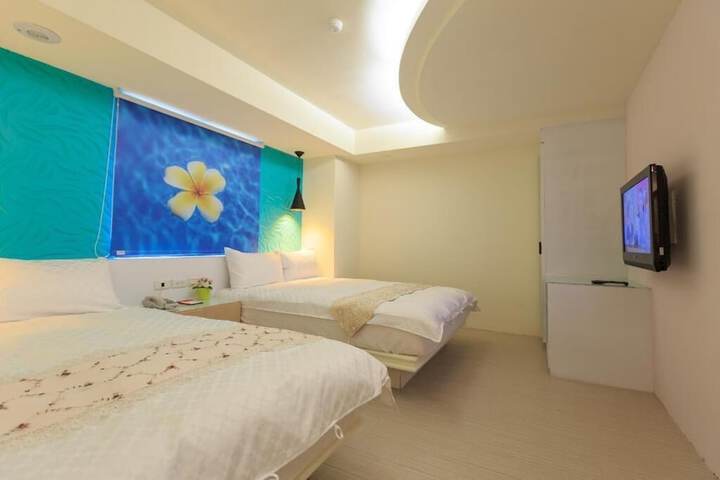 Room 33 of 60