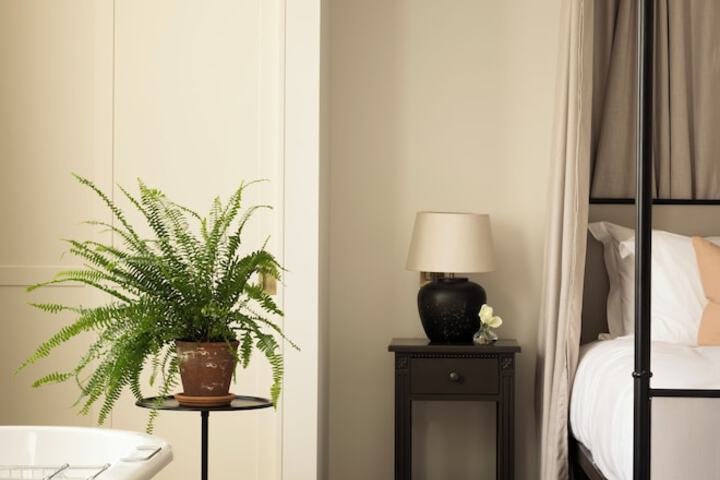 Room 10 of 53