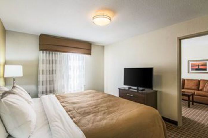 Room 36 of 74