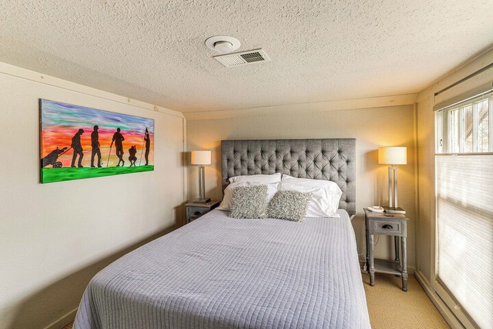Room 4 of 41
