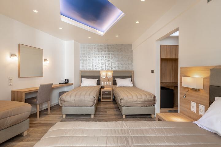 Room 40 of 70