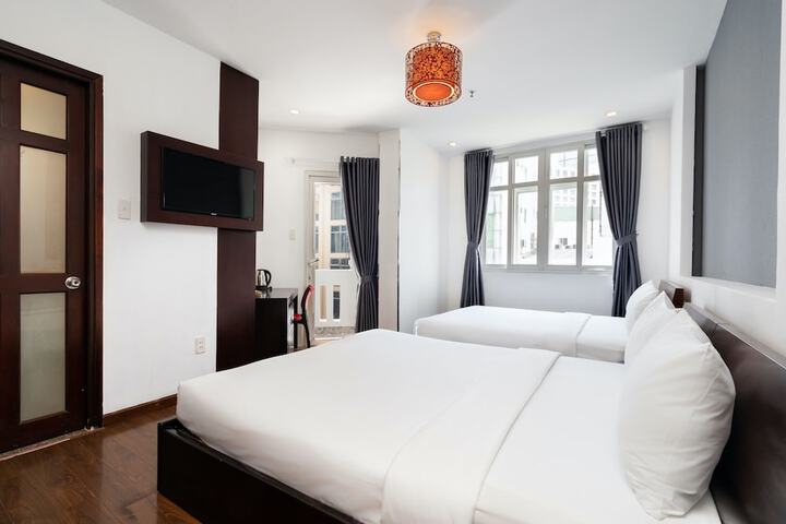 Room 6 of 49