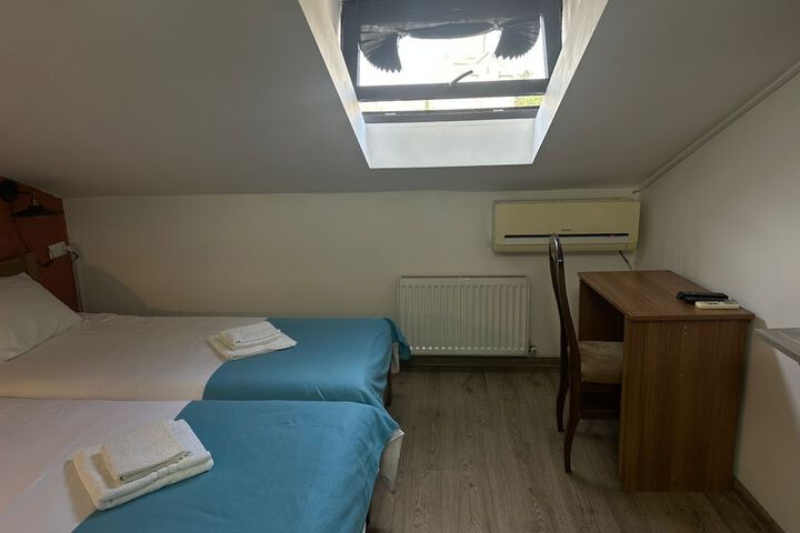 Room 19 of 66