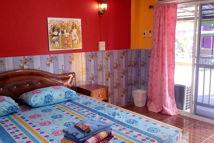 Room 6 of 79