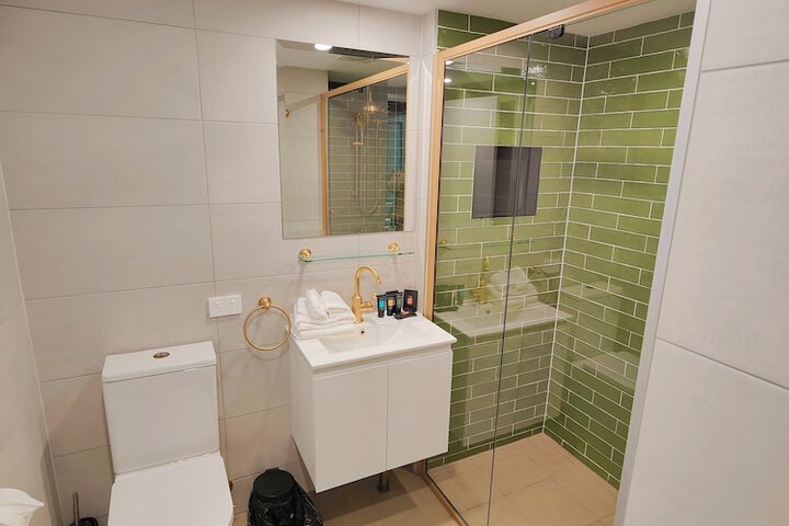 Room 34 of 52