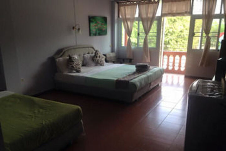 Room 14 of 18