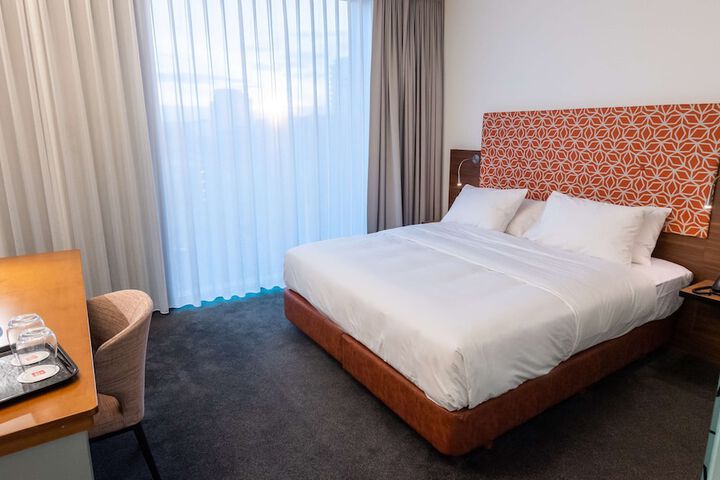 Room 12 of 61