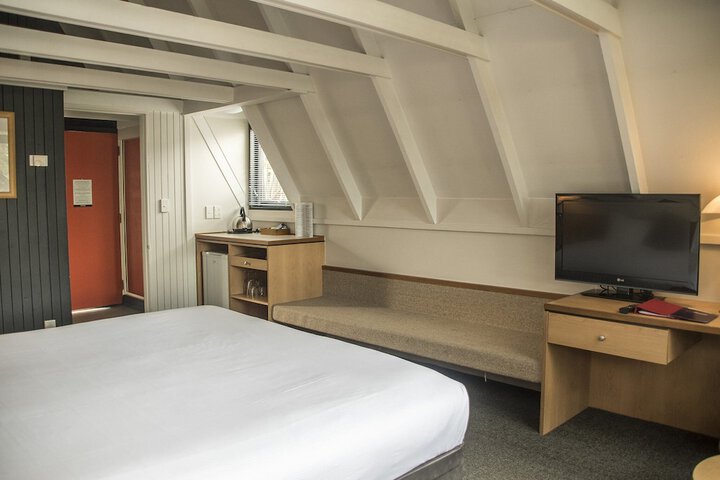 Room 13 of 61