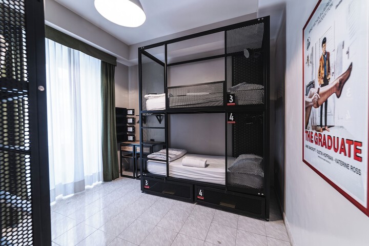 Room 35 of 82
