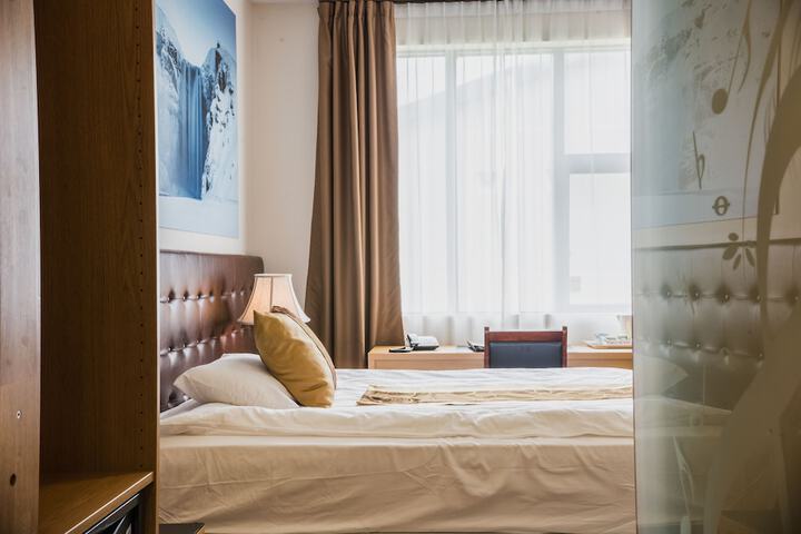 Room 15 of 72