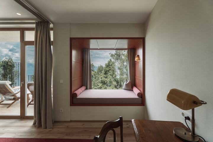 Room 28 of 113