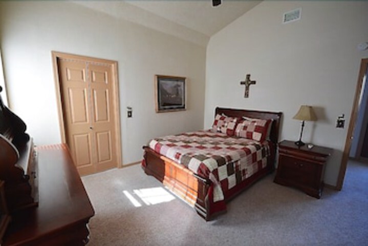Room 35 of 40