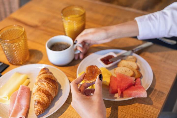 Breakfast buffet