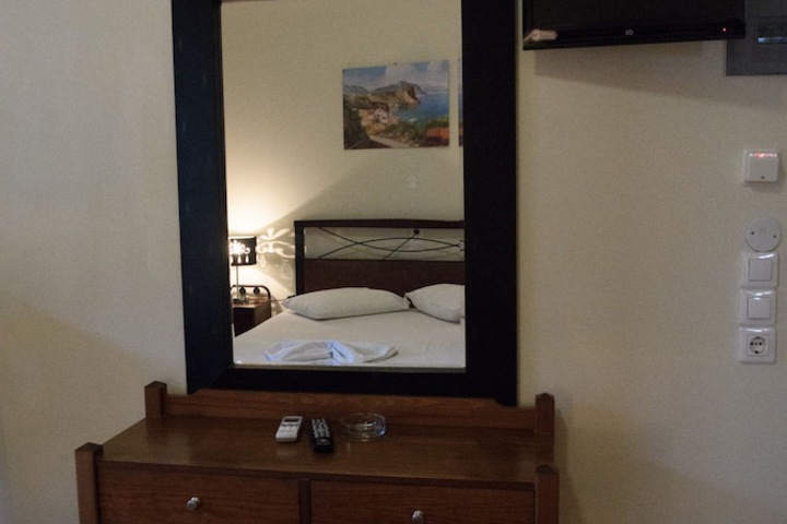 Room 19 of 43