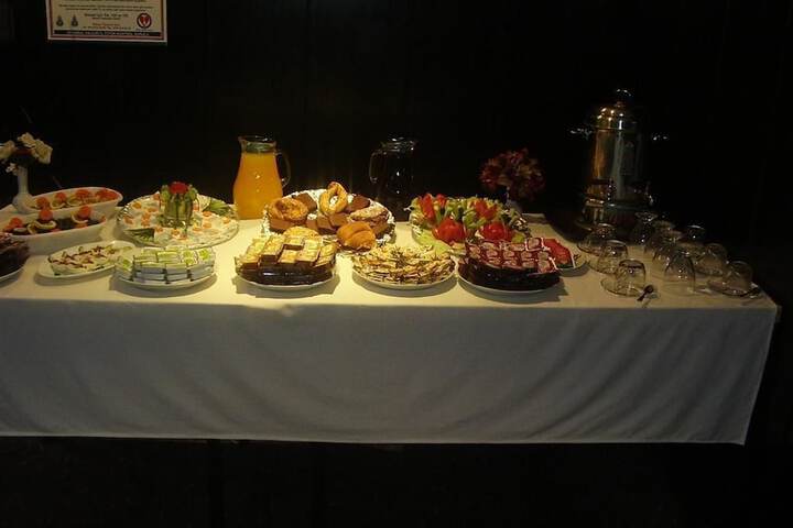 Dining 18 of 19