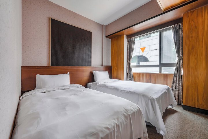 Room 43 of 90