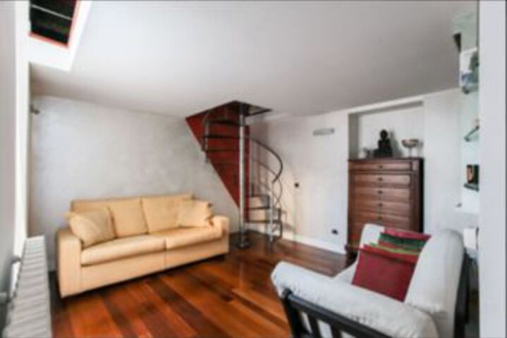 Room 14 of 16