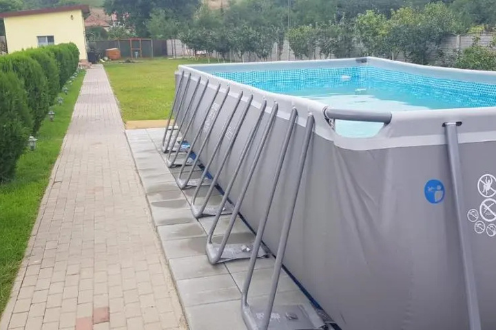 Pool 7 of 9