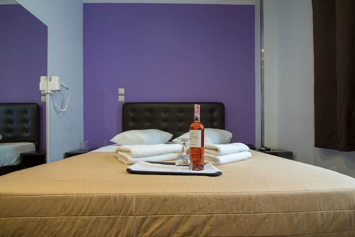 Room 3 of 32