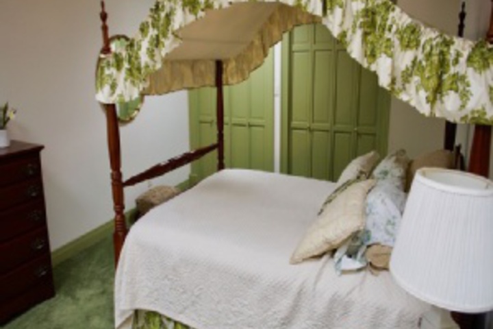 Room 81 of 240