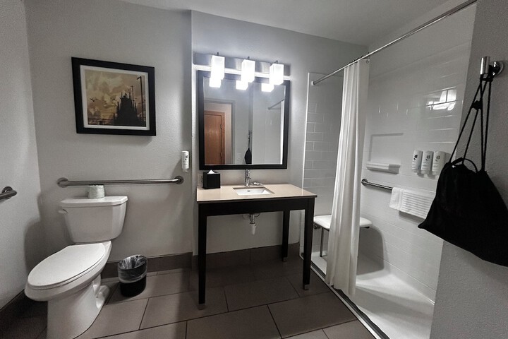 Room 19 of 28