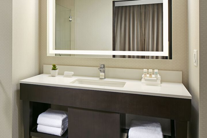 Bathroom sink