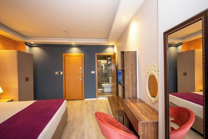 Room 45 of 158