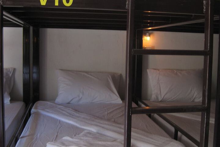 Room 6 of 31
