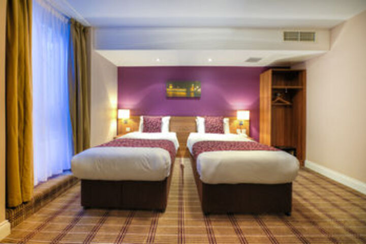 Room 19 of 28