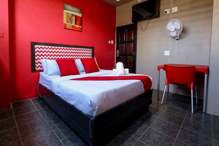 Room 4 of 15
