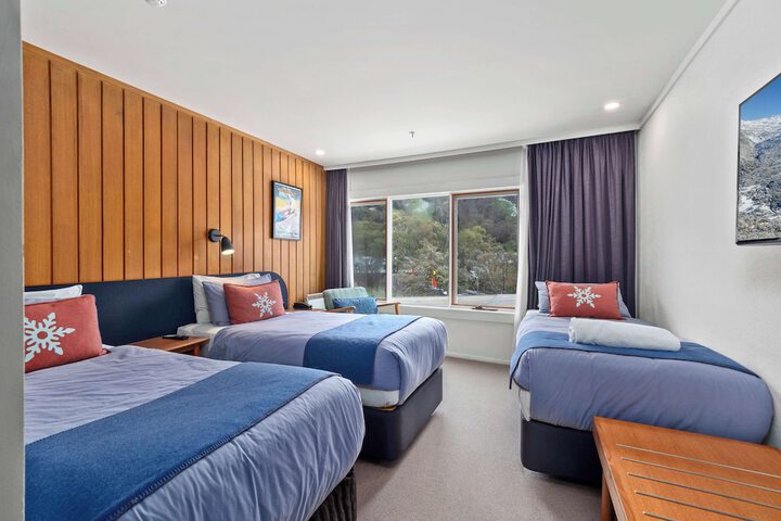 Room 14 of 80