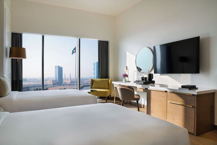 Room 33 of 91
