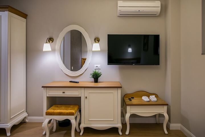 Room 33 of 55