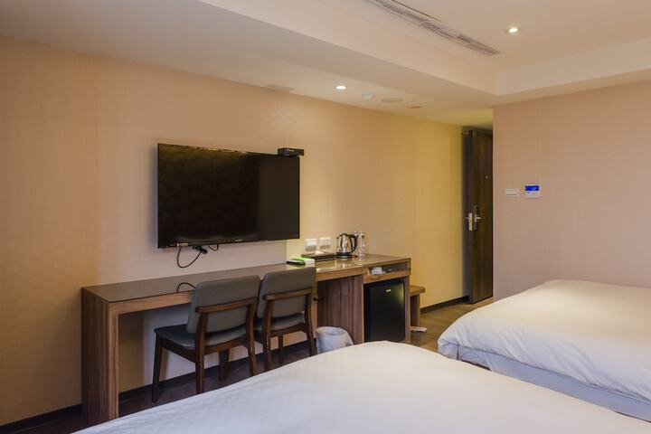 Room 20 of 40
