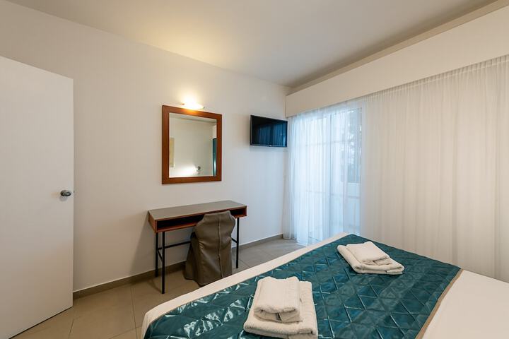 Room 4 of 56