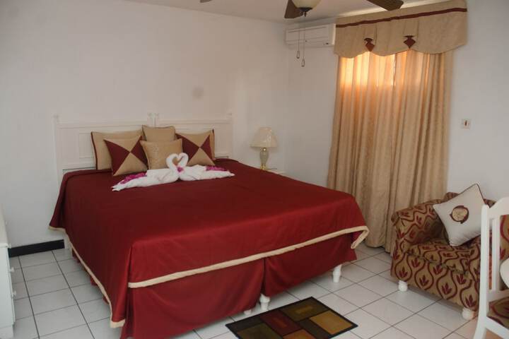 Room 4 of 110