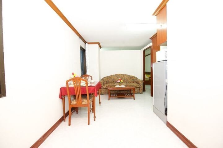 Room 3 of 37
