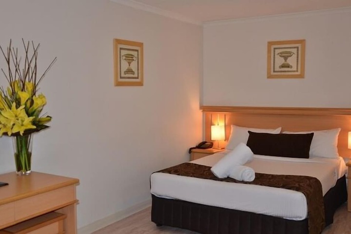 Room 14 of 37